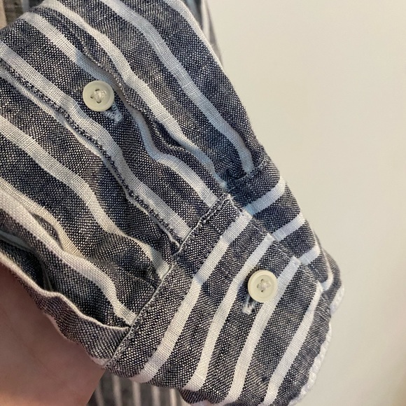 Uniqlo Linen Button-Down Shirt - Picture 4 of 4